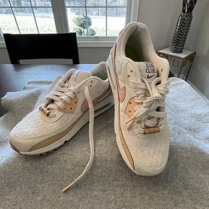 Nike Air Max 90. “Sun Club”